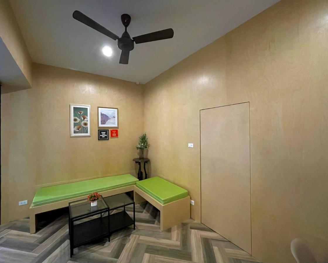 Room Actually Service Apartment Karon Buitenkant foto